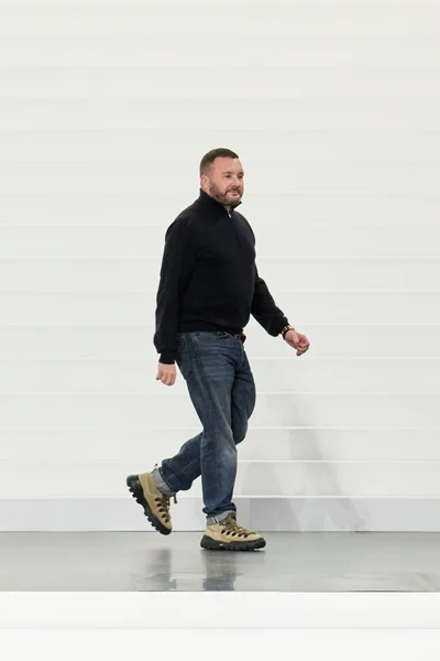 Look 50